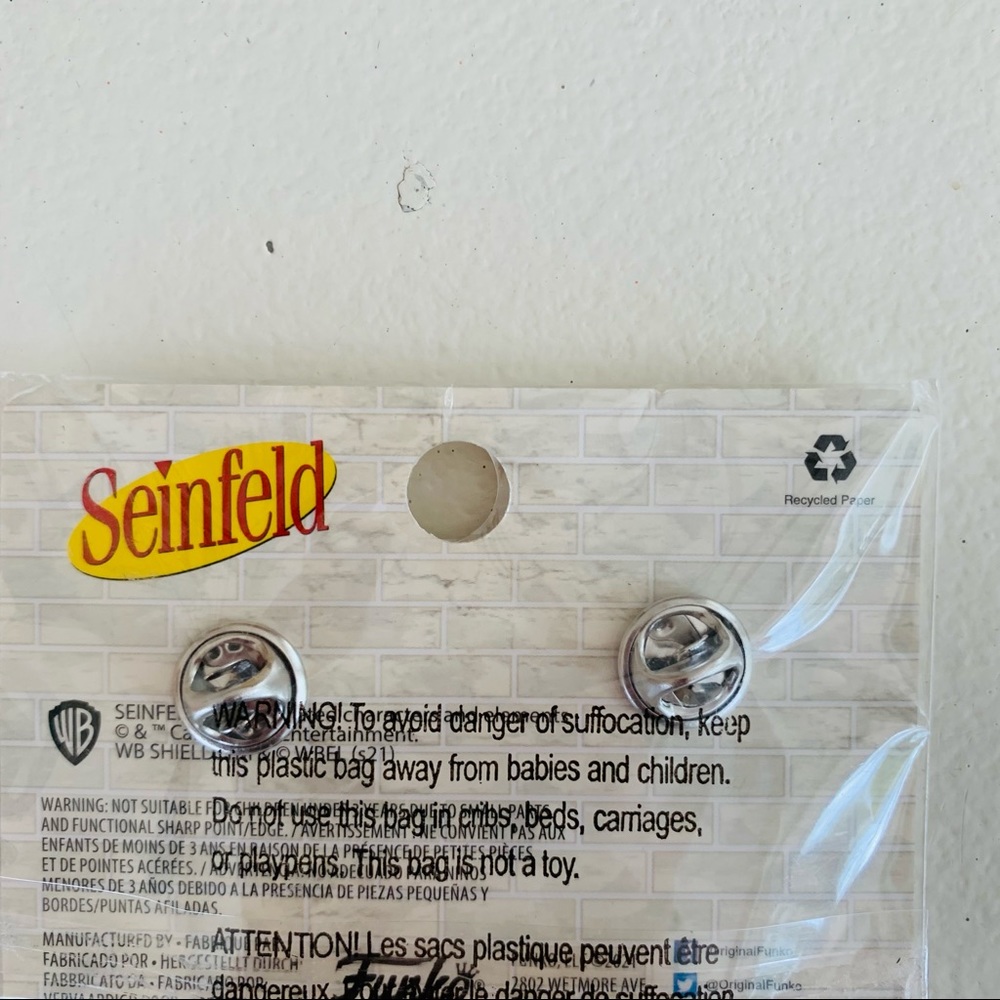 Funko Seinfeld Enamel Pin Set - Picture 4 of 5